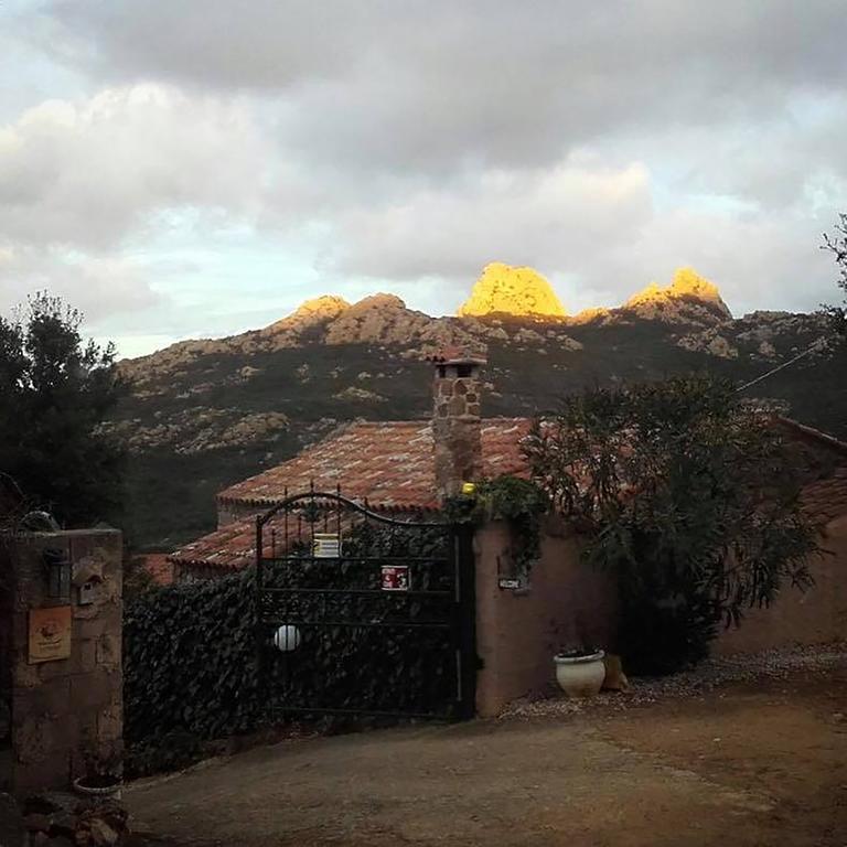 B&B La Tasgia Aggius Kültér fotó